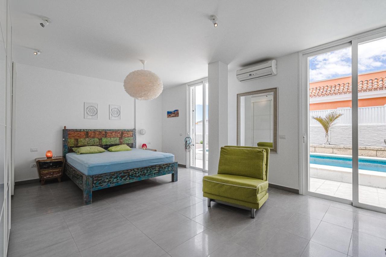 Modern 3Bdr Villa With Heated Pool El Médano Zewnętrze zdjęcie